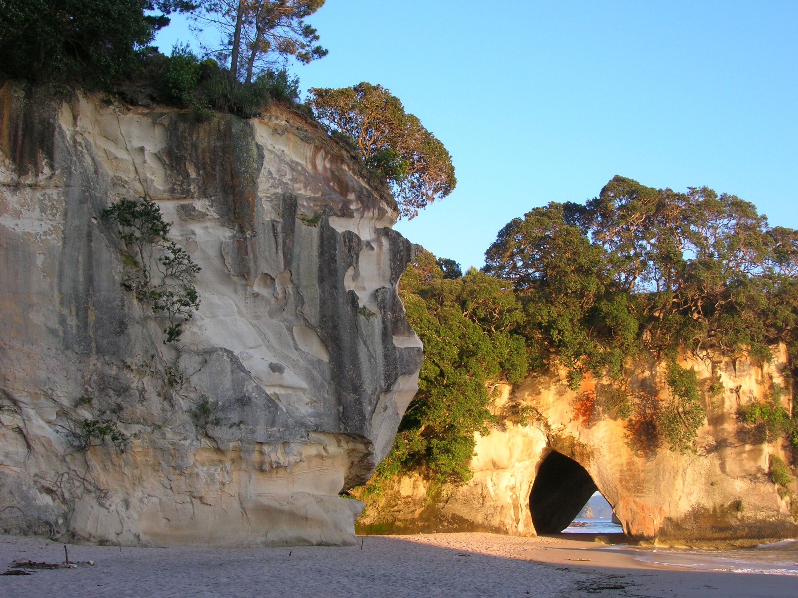 Ng ti Hei express concerns as Cathedral Cove r hui ignored by